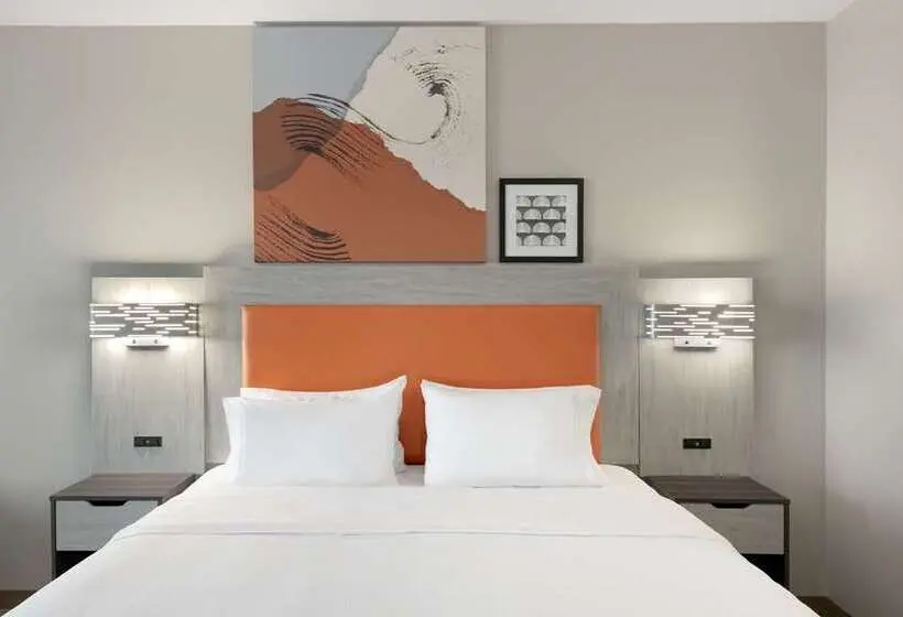 Standard-huone, Spark By Hilton Destin