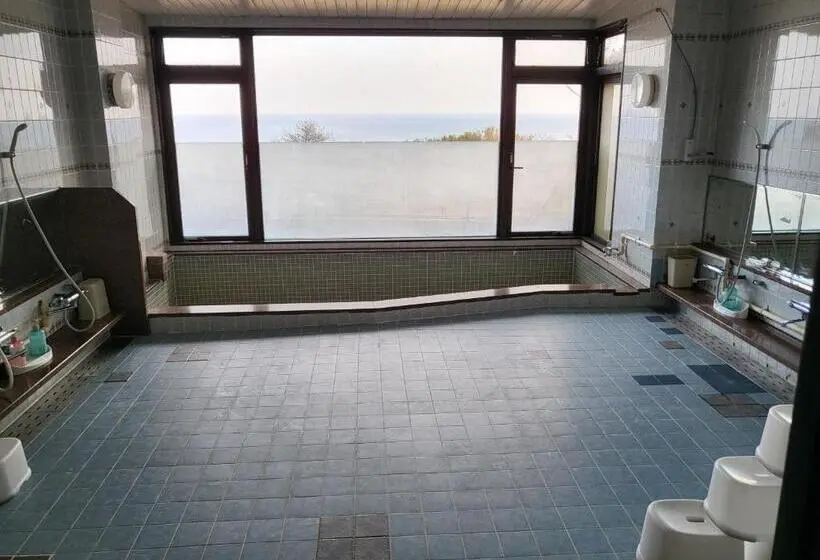 اتاق خانوادگی با سرویس بهداشتی مشترک, Tsushima Dae A