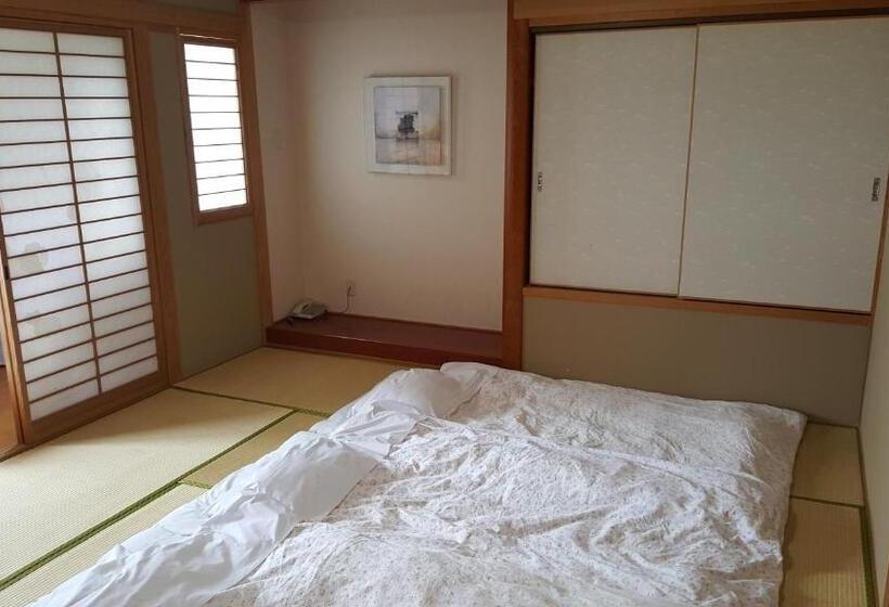 غرفة عائلية حمام مشترك, Tsushima Dae A