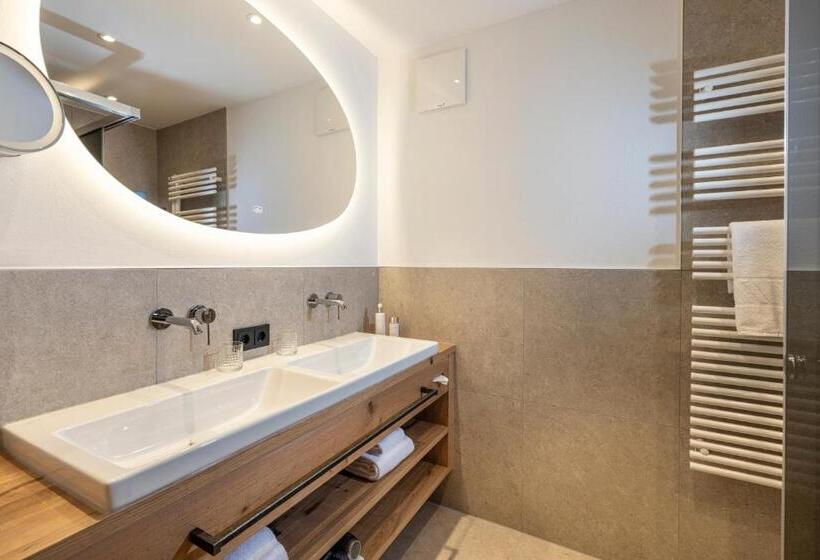 إستوديو قياسى, Apparthotel Zirbenhof