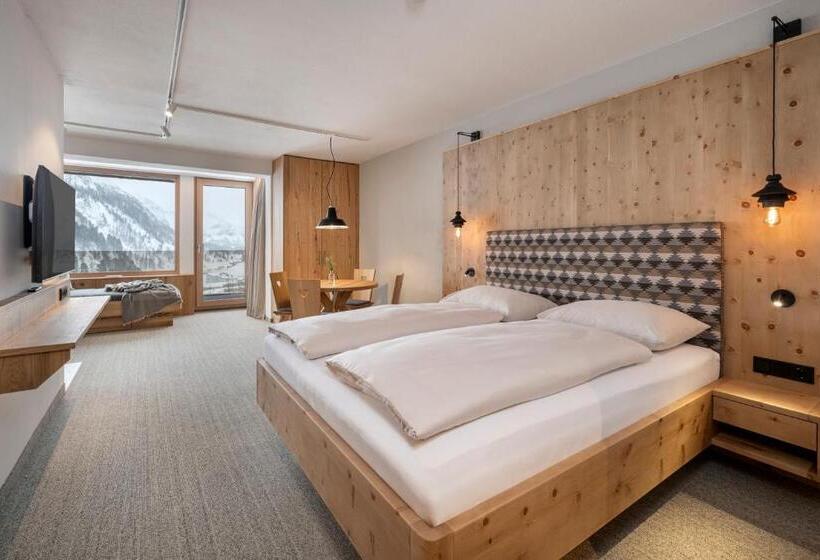 إستوديو قياسى, Apparthotel Zirbenhof