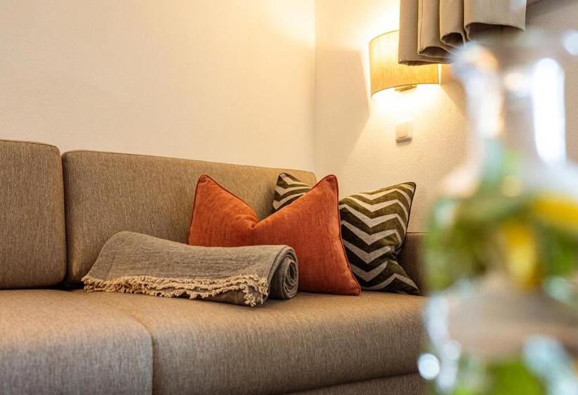 شقة غرفتين, Apparthotel Zirbenhof