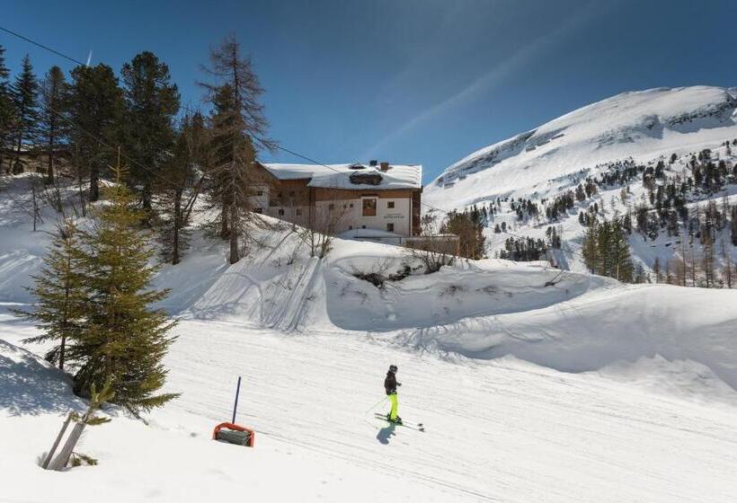 إستوديو قياسى, Apparthotel Zirbenhof