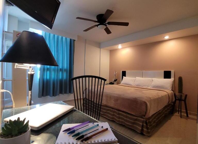 غرفة قياسية سرير كينج, Cali Blvd