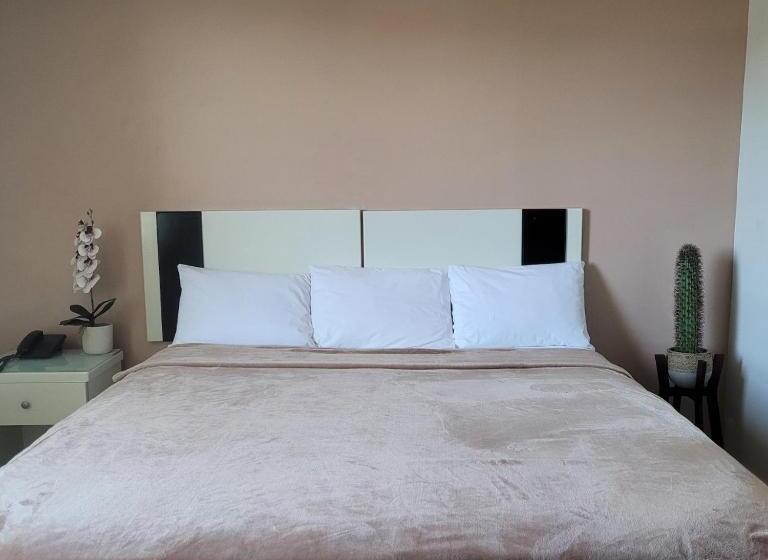 غرفة قياسية سرير كينج, Cali Blvd