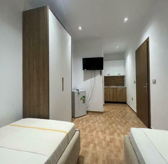 اتاق خانوادگی, Guesthouse Cami