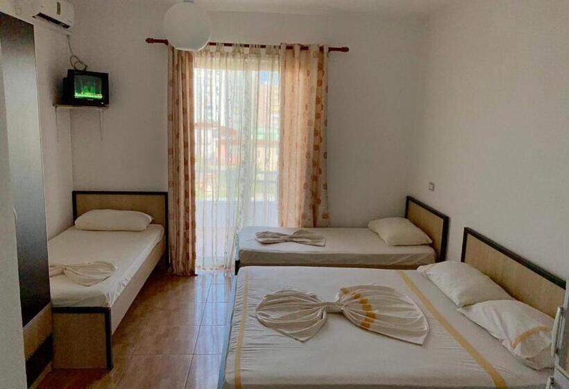 اتاق خانوادگی, Guesthouse Cami