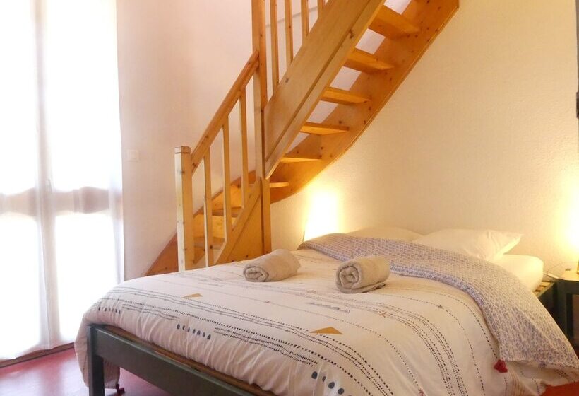 Номер Стандарт, Gîte De Llo