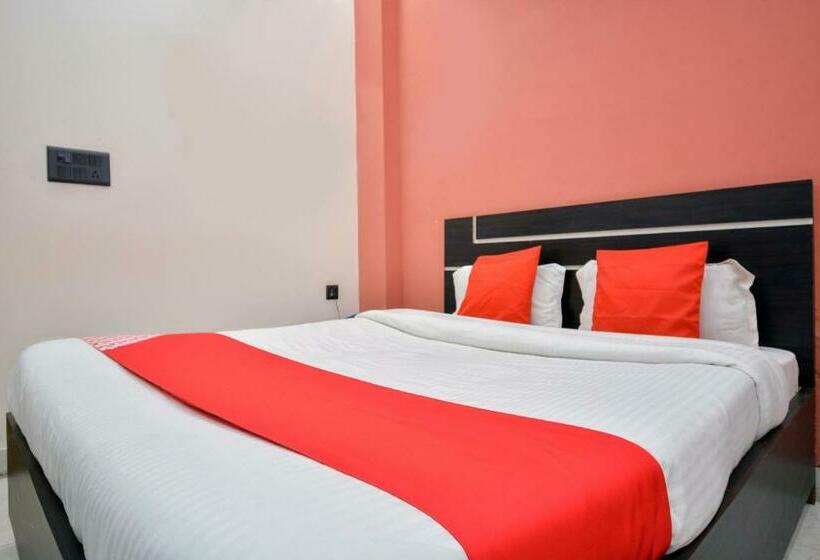 חדר קלאסי לשלושה, Oyo 28000  Shivay Residency