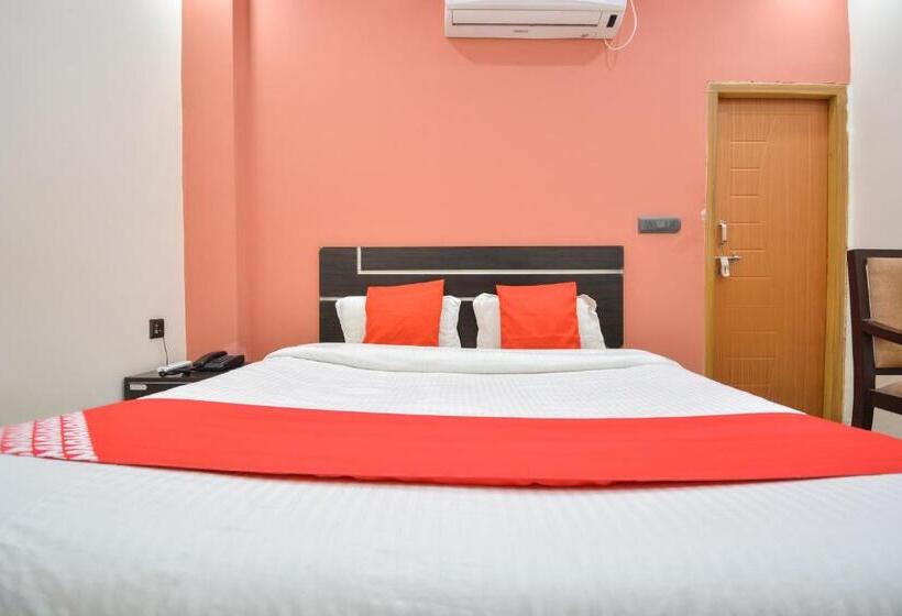三人经典房间, Oyo 28000  Shivay Residency