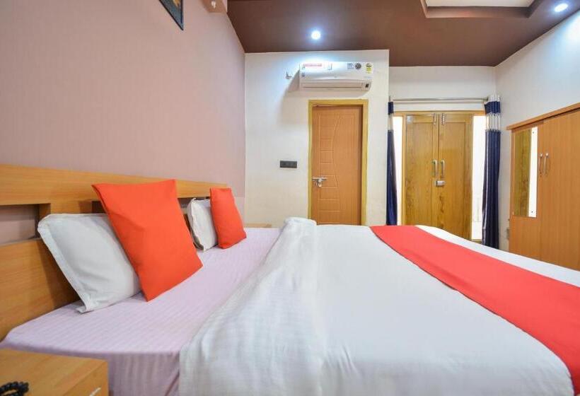 חדר קלאסי לשלושה, Oyo 28000  Shivay Residency