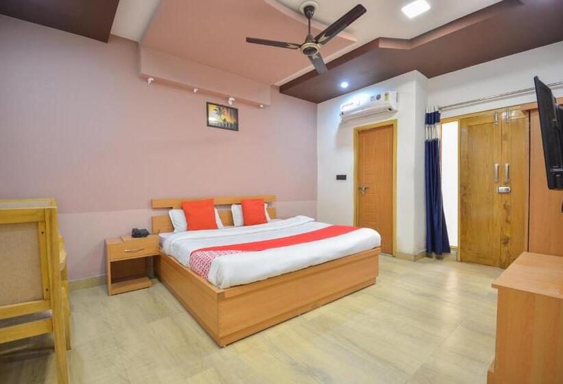 חדר קלאסי לשלושה, Oyo 28000  Shivay Residency