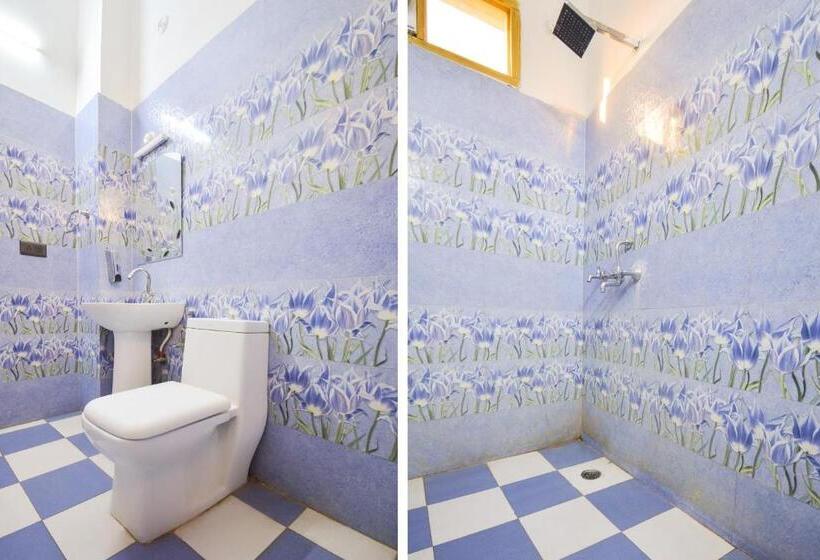 חדר קלאסי לשלושה, Oyo 28000  Shivay Residency