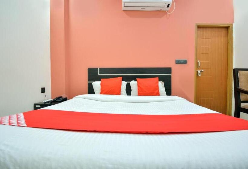 חדר קלאסי לשלושה, Oyo 28000  Shivay Residency