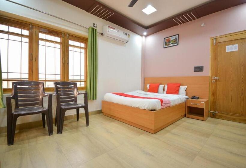 חדר קלאסי לשלושה, Oyo 28000  Shivay Residency