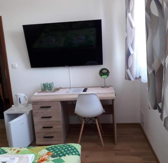 スタンダード４人部屋, Penzion Na Hrazi