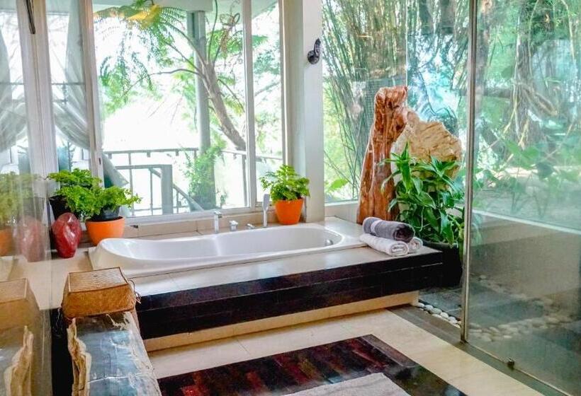 스탠다드 룸 킹사이즈 침대, Ruth's Bed & Breakfast