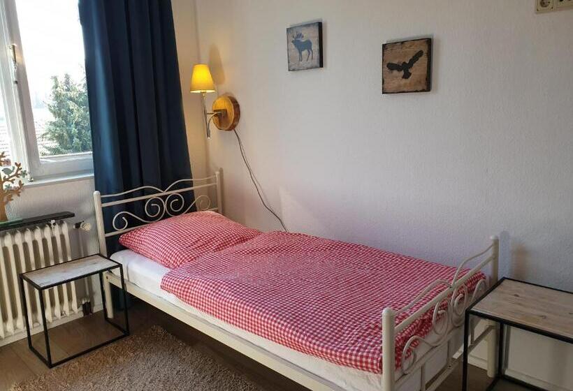 غرفة قياسية فردية, Eifelblümchen