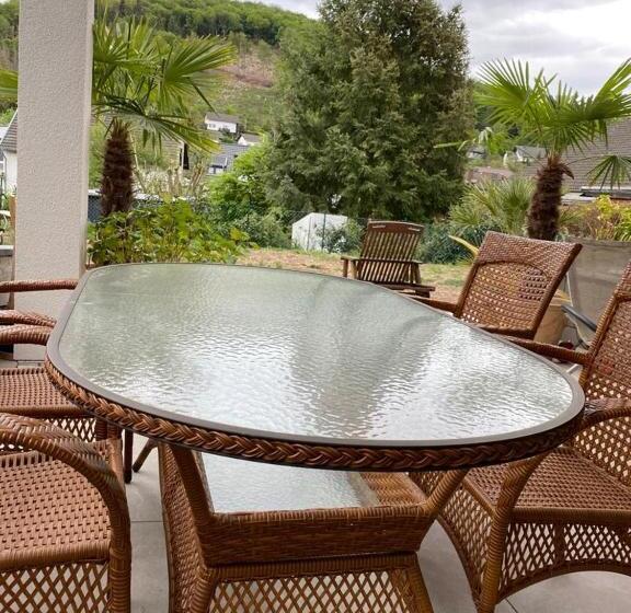 شقة سوبريور غرفة واحدة, Eifelblümchen