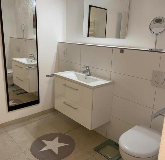 شقة سوبريور غرفة واحدة, Eifelblümchen