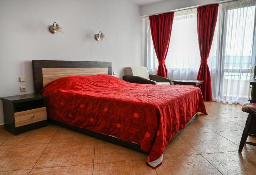 Triple Room Sea View, Complex Chayka Guest House