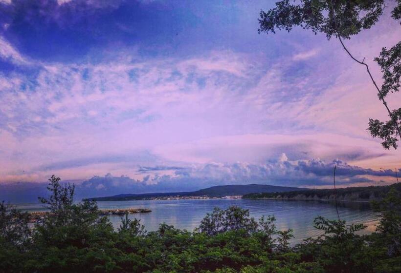 Triple Room Sea View, Complex Chayka Guest House