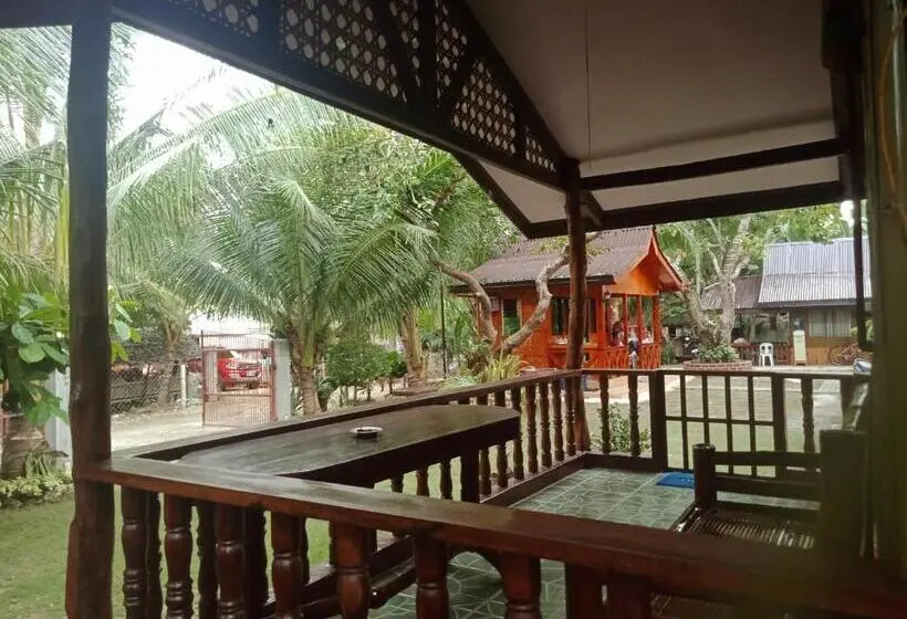 スタンダードスタジオ, Pitaya Native Guest House