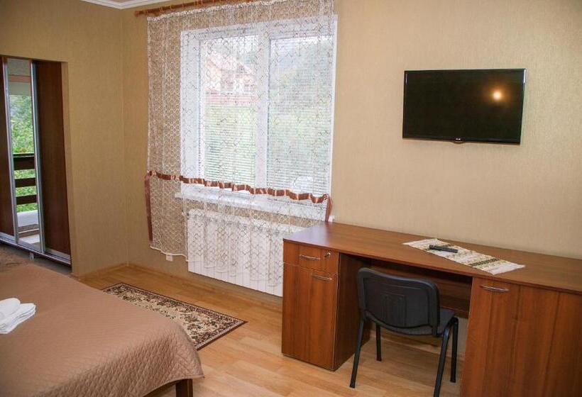 اتاق استاندارد چهار تخته, U Eli