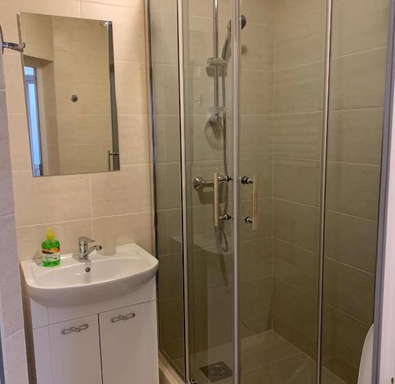 اتاق استاندارد, U Eli