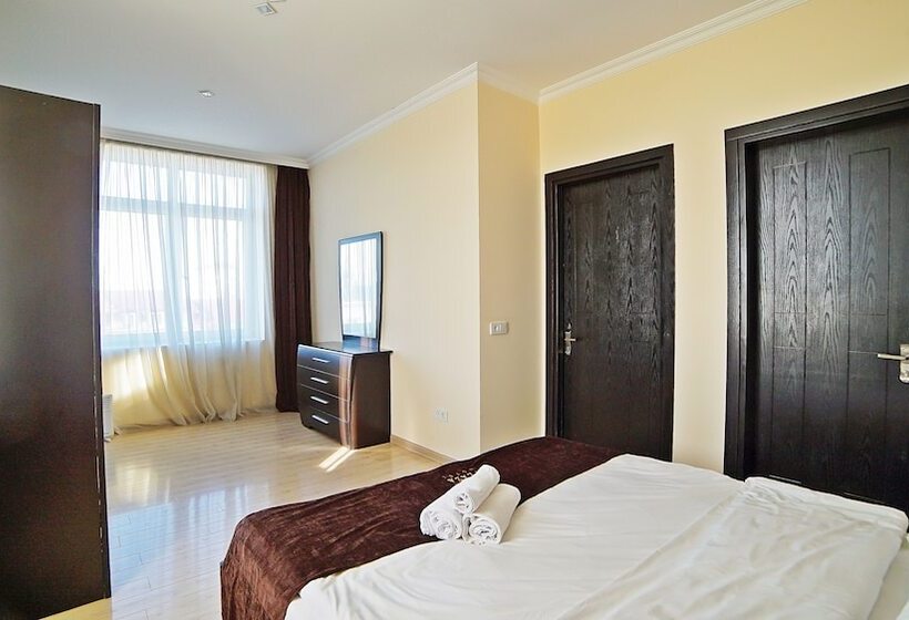 سوئیت دلوکس 2 خوابه, Mardi Plaza