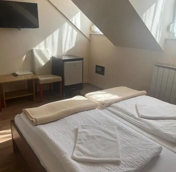 Standard-huone, Kastélykert Fogadó