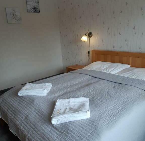 דירת חדר, Nezábudka