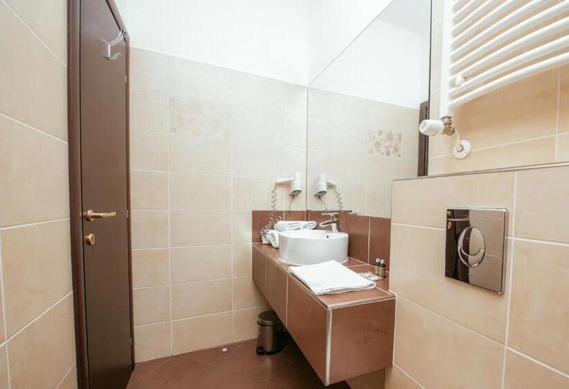 Quarto Estandar, C Guest House