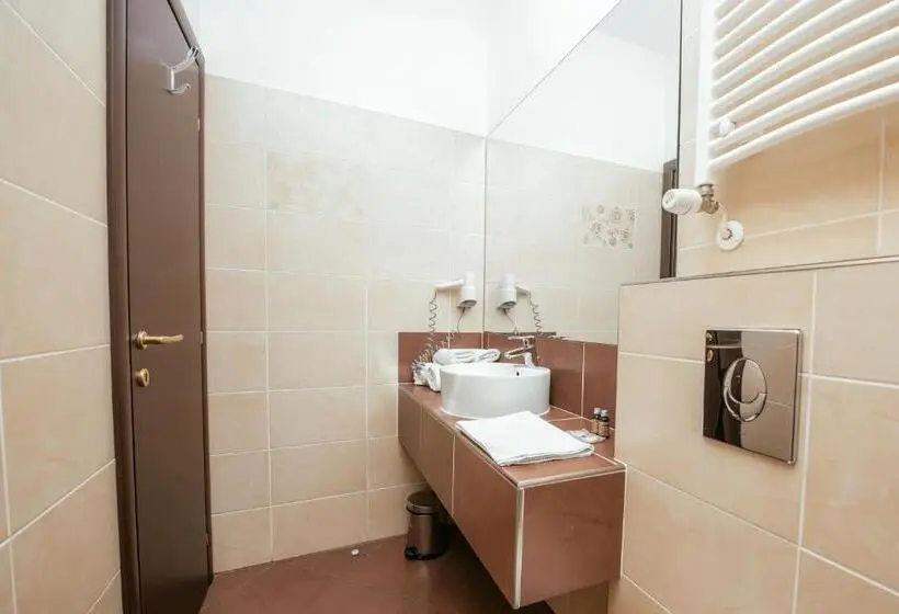 اتاق استاندارد, C Guest House