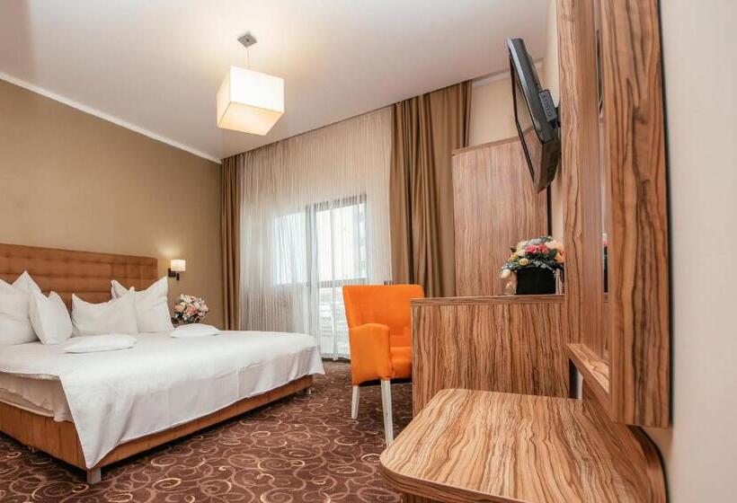 Comfort room with balcony, C Guest House