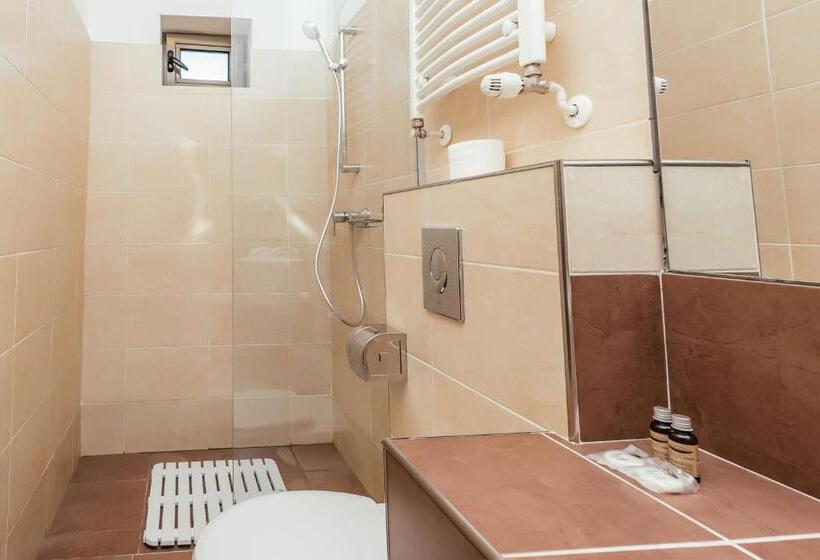 Comfort room with balcony, C Guest House