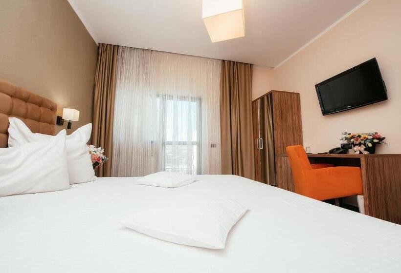 Comfort room with balcony, C Guest House