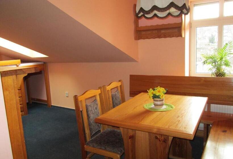 דירת חדר, Union