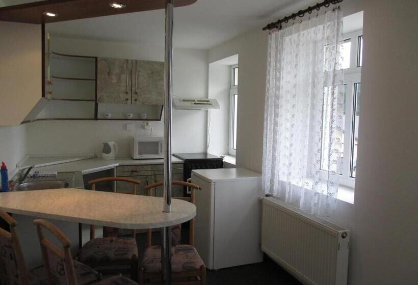 חדר סטודיו סטנדרד, Union