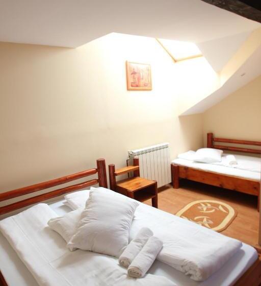 Номер Стандарт, Három Székely Fogadó