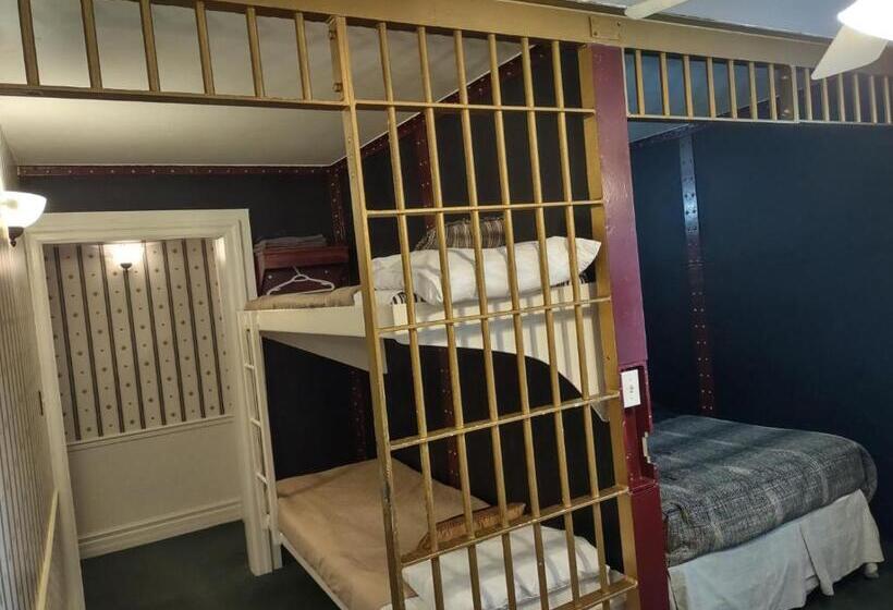 غرفة عائلية حمام مشترك, The King George Inn