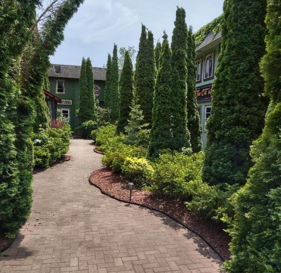 غرفة قياسية رباعية مطلة على الحديقة, The King George Inn