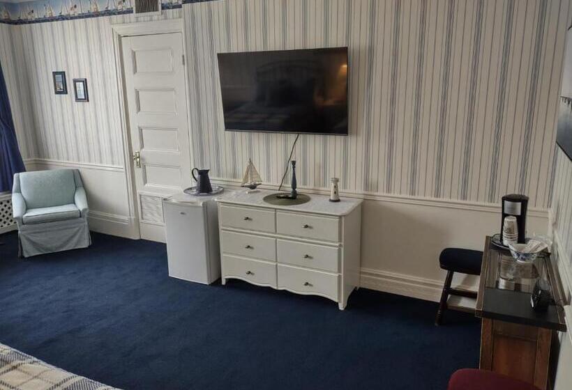 غرفة سوبيريور رباعية, The King George Inn