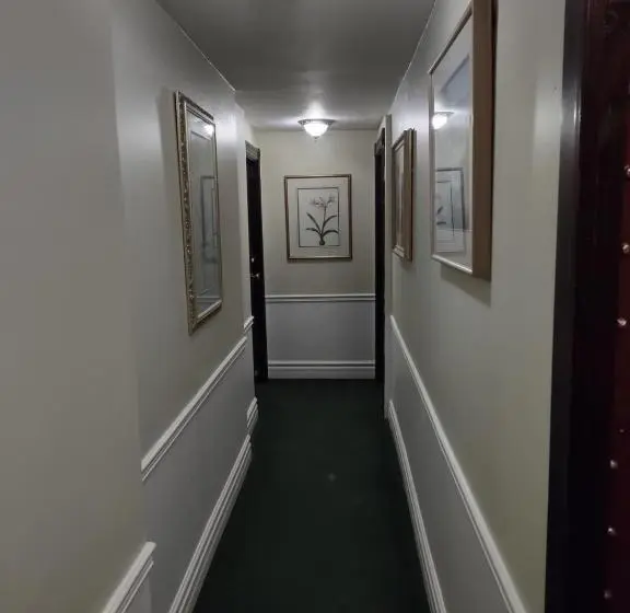 スタンダードトリプルルーム, The King George Inn