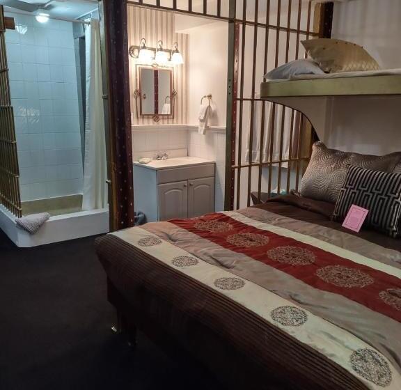 غرفة قياسية ثلاثية, The King George Inn