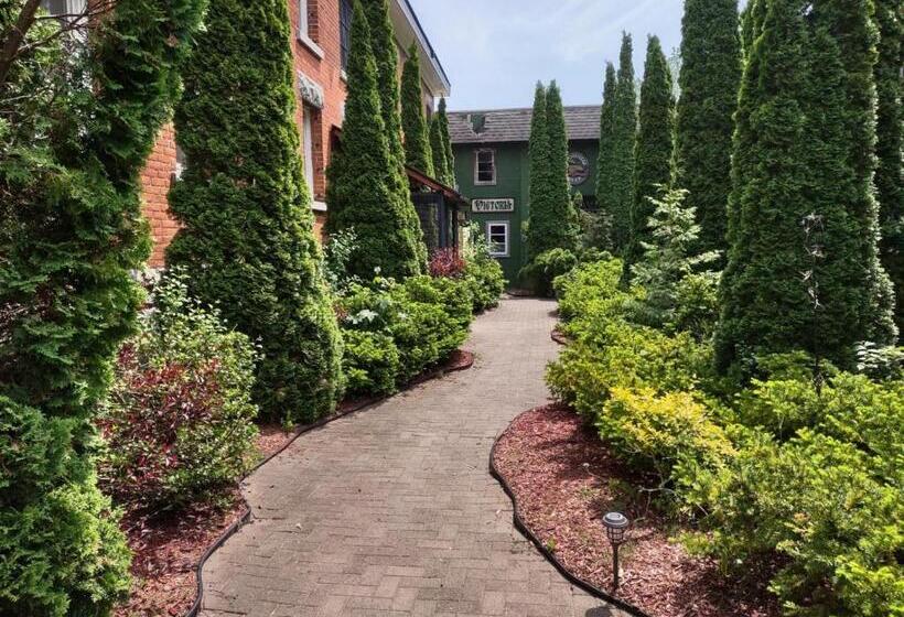 غرفة كلاسيكية رباعية, The King George Inn