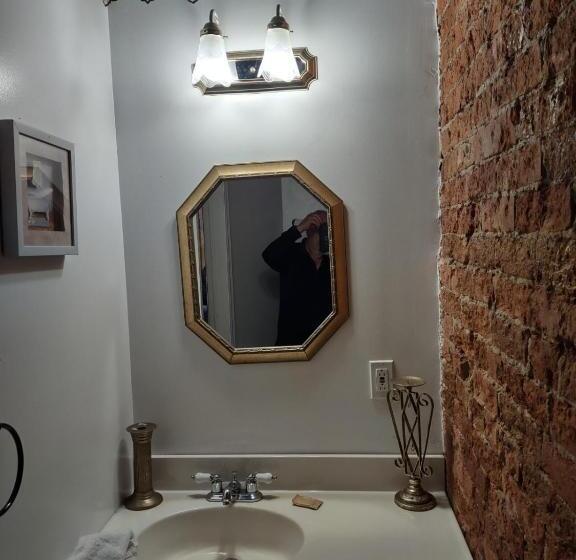 غرفة قياسية مزوَّدة بجاكوزي, The King George Inn