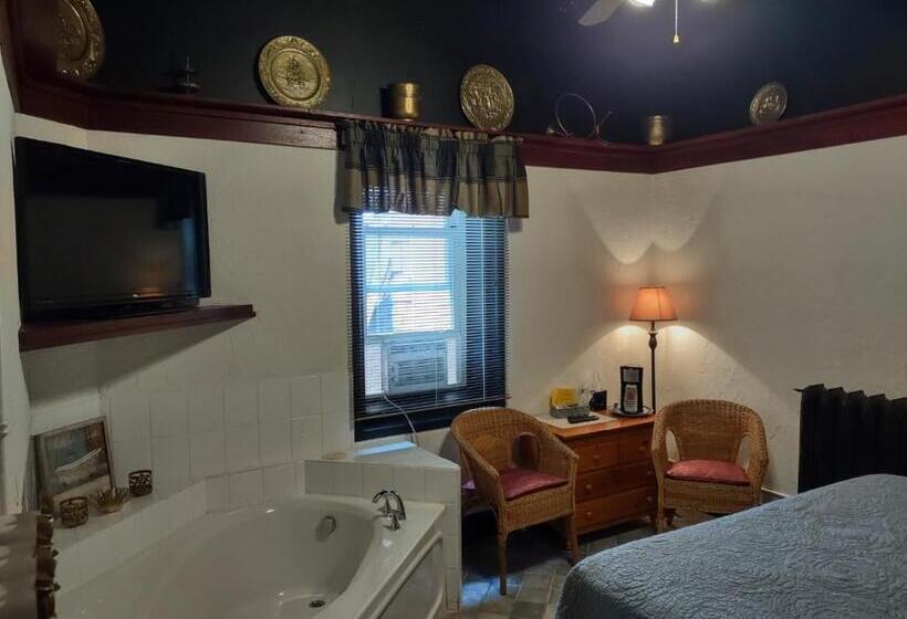 غرفة قياسية مزوَّدة بجاكوزي, The King George Inn