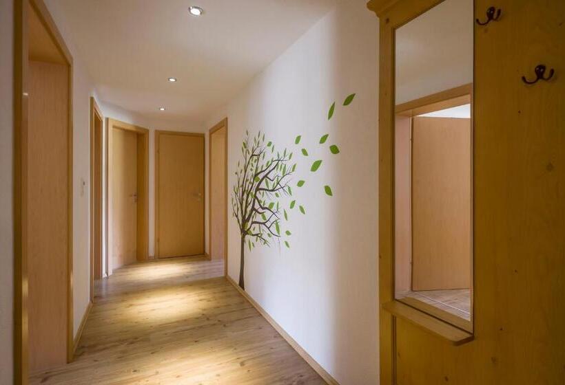 Апартаменты 2 Спальни с Балконом, Berghof Geisler