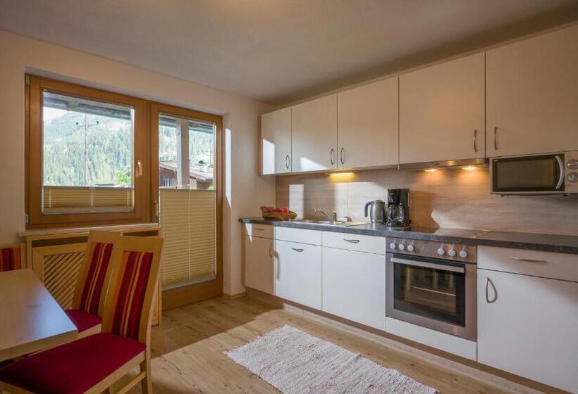 Апартаменты 2 Спальни с Балконом, Berghof Geisler